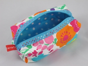 Täschli/Etui mit Dekoreissverschluss